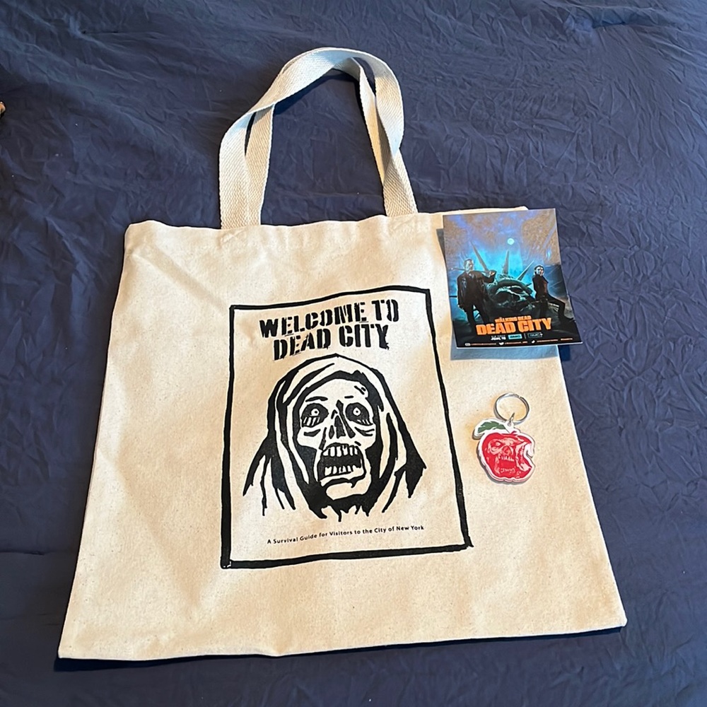 Walking Dead City Rare NYC Tote Keychain Postcard Jeffrey Dean Morgan